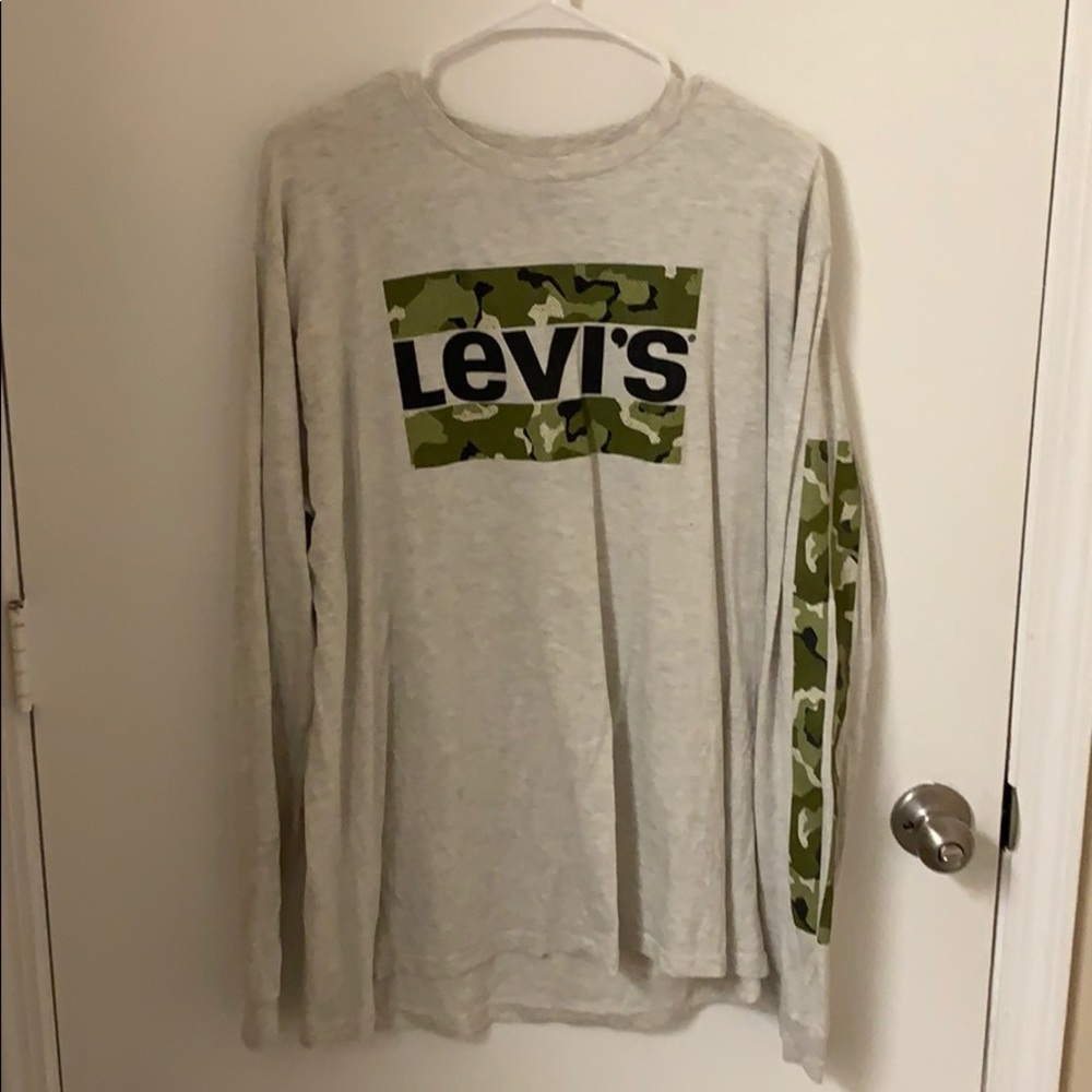 Levis Long sleeve tee